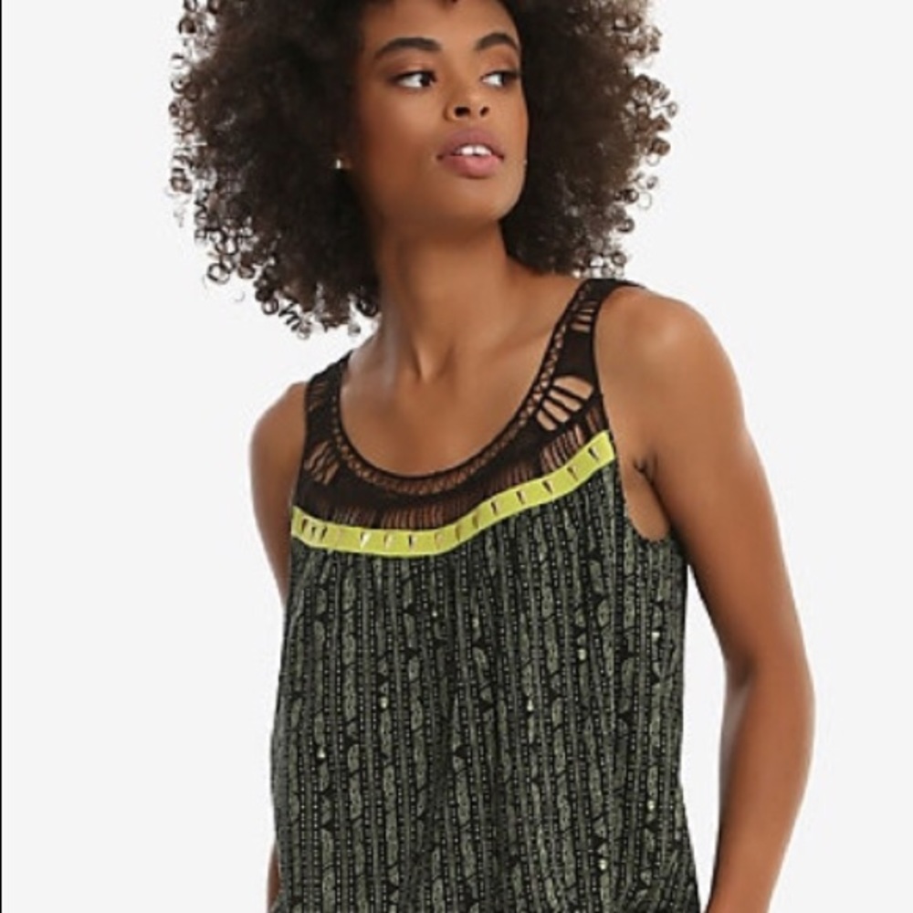NWT Rare Her Universe Black Panther Women’s Tank Top